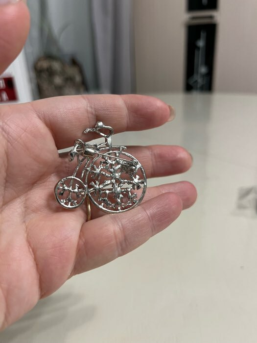 Фотография покупателя товара Брошь «Велосипед» ретро, белая в серебре - Фото 1