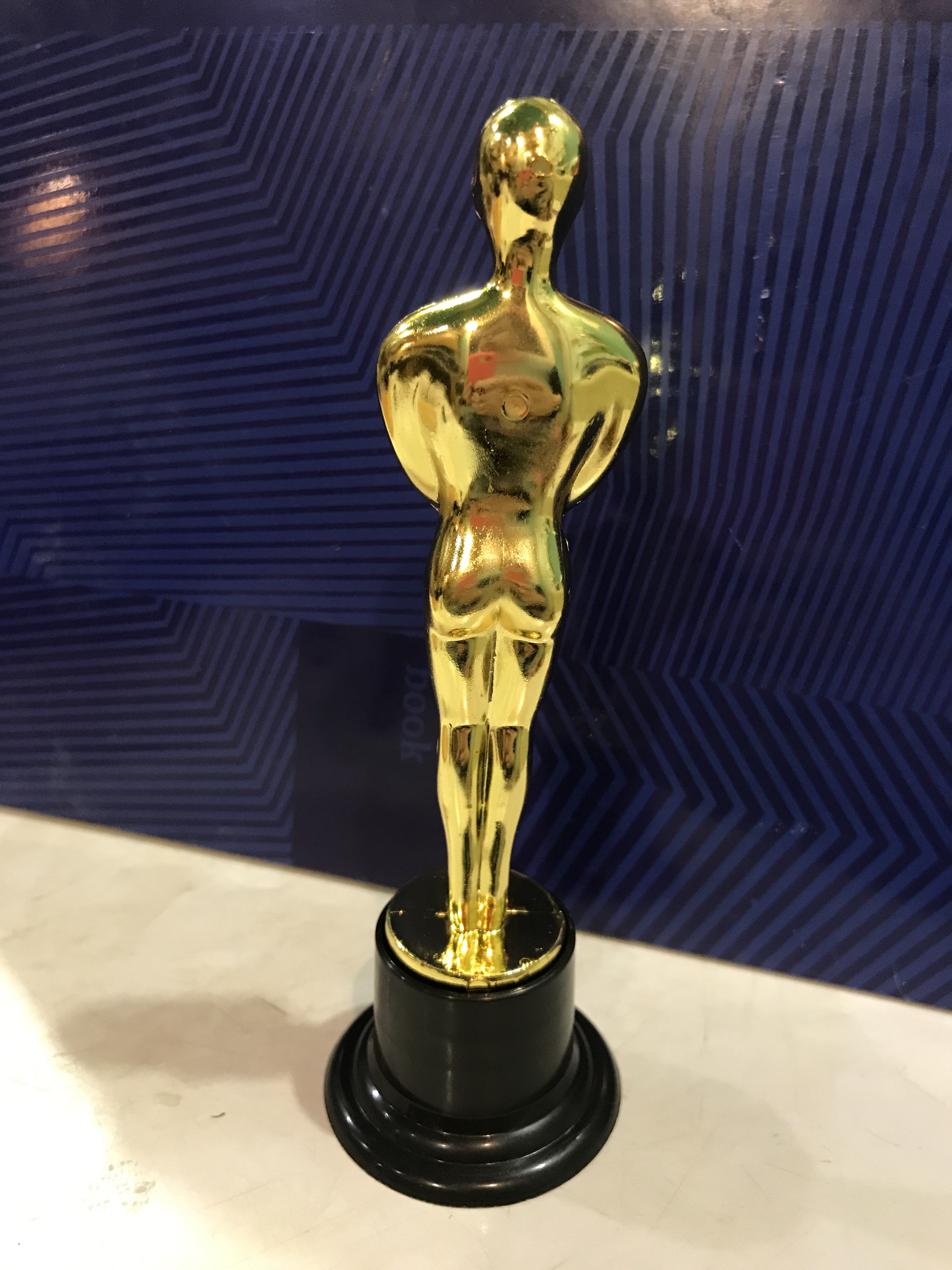 Фотография покупателя товара Наградная фигура мужская, «Оскар», подставка пластик черная, 15,5 х 5 х 5 см - Фото 1