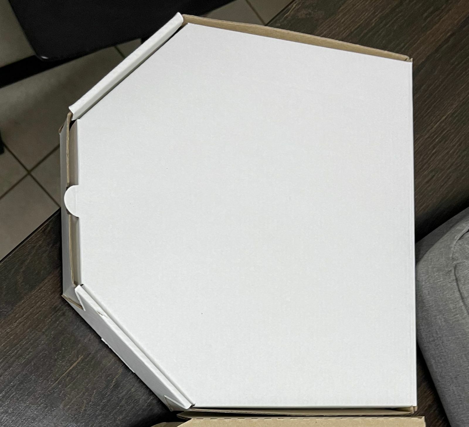 Фотография покупателя товара Коробка для пиццы, белая, 25,5 х 25,5 х 3 см - Фото 2