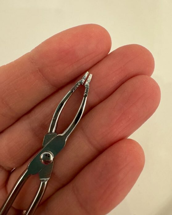Фотография покупателя товара Пинцет в форме ножниц, прямой, 8,2 см, цвет серебристый - Фото 4