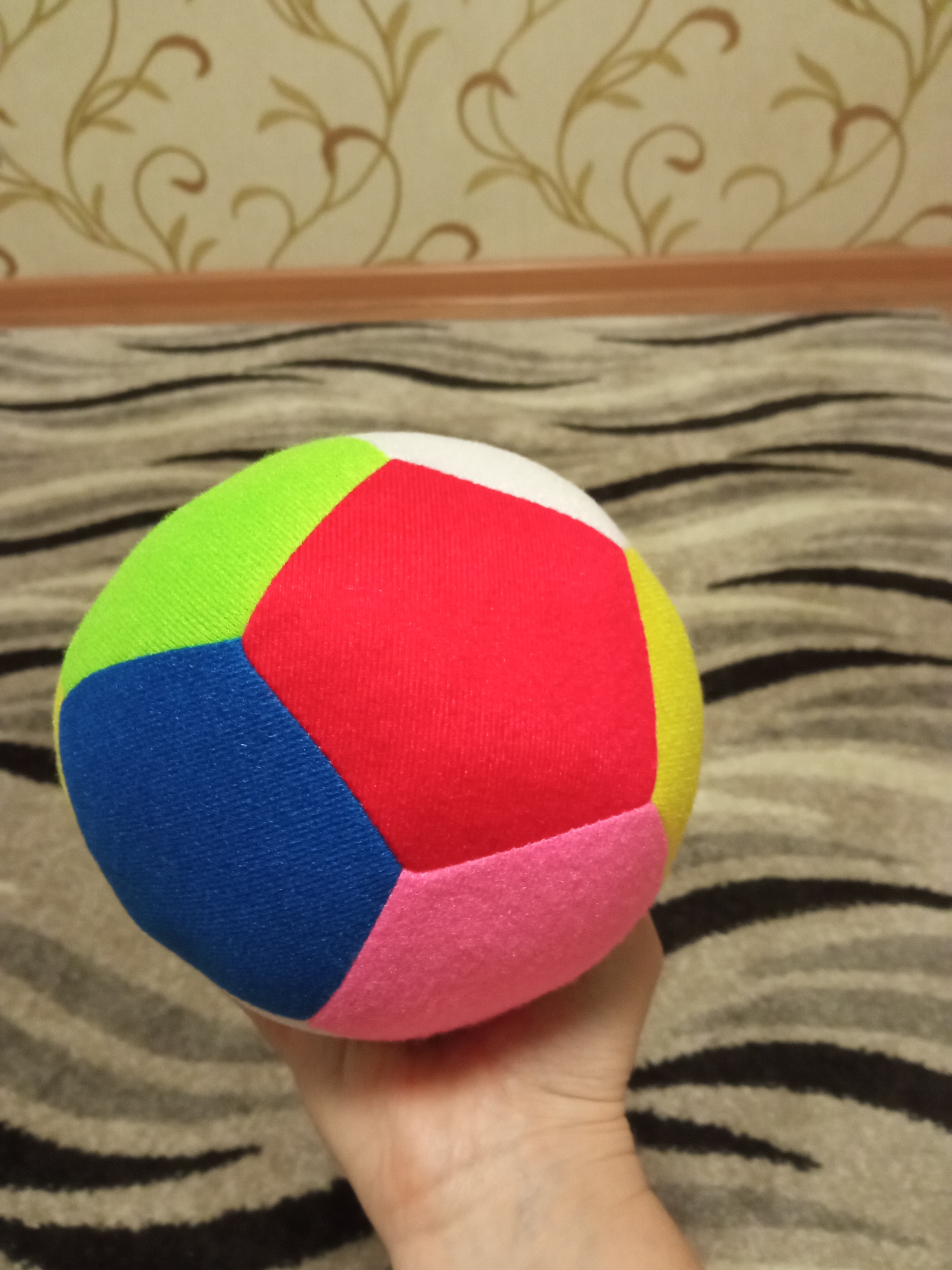 Фотография покупателя товара Развивающая игрушка «Мяч футбольный цветной», с бубенчиком - Фото 1