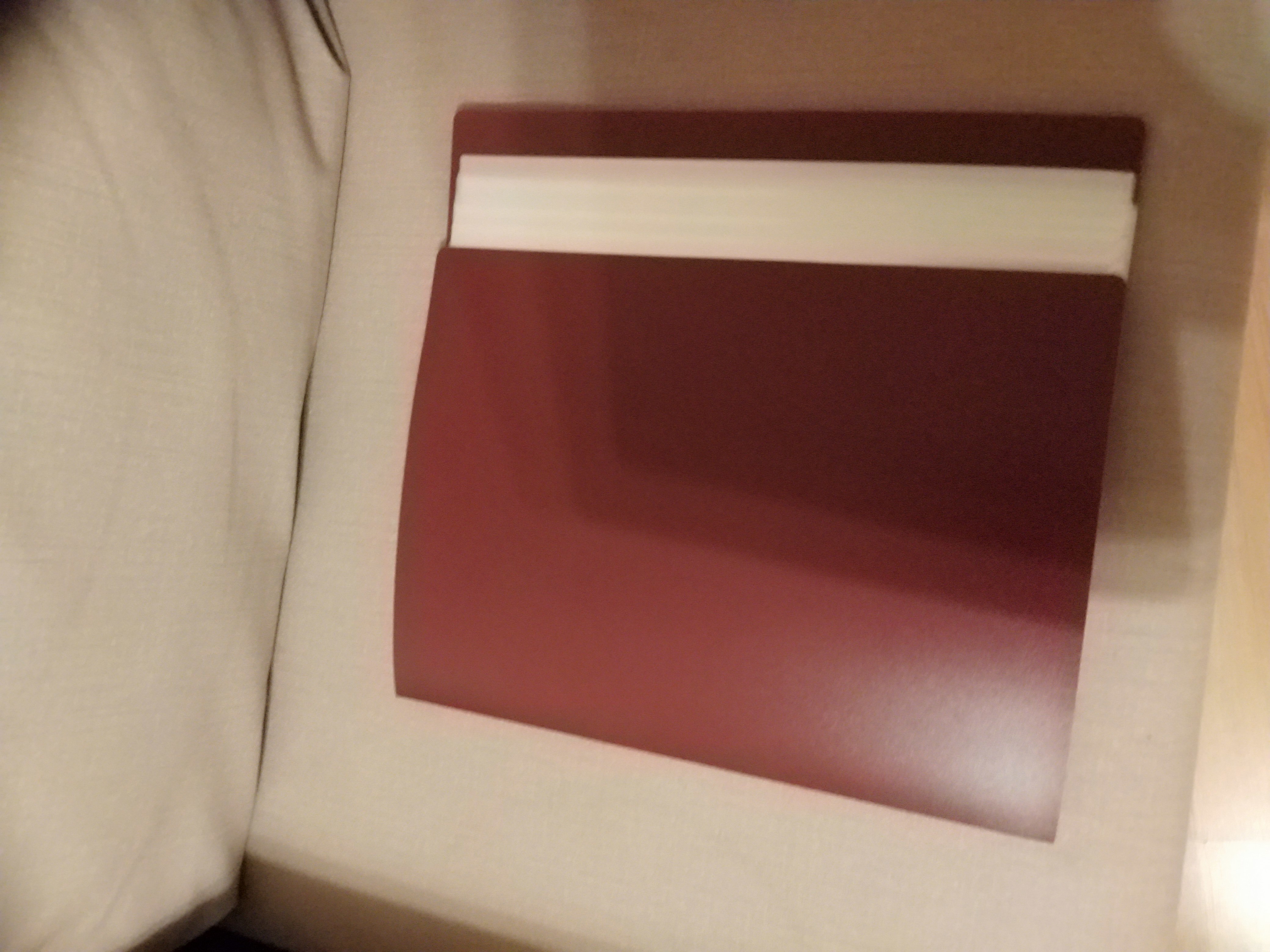 Фотография покупателя товара Папка с 100 вкладышами А4, 700 мкм, Calligrata, текстура "песок", красная