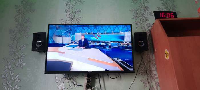 Фотография покупателя товара Телевизор Триколор H32H5000SA, 32", 1366x768, DVB-T2/C/S2, HDMI 2, USB 1, Smart TV, черный - Фото 2