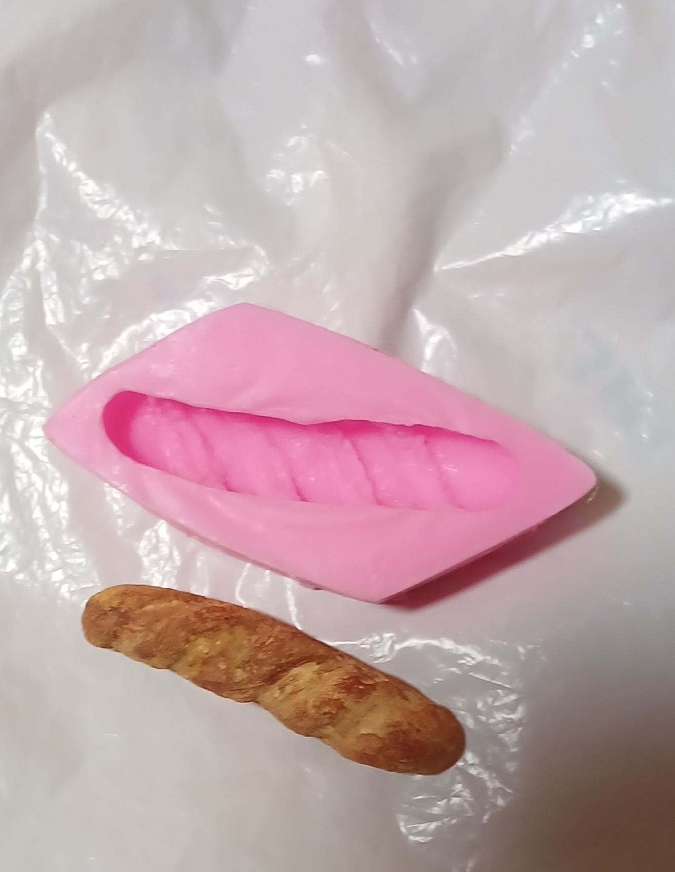 Фотография покупателя товара Молд «Багет», силикон, 7.5×3.5×1.5 см, цвет розовый - Фото 2