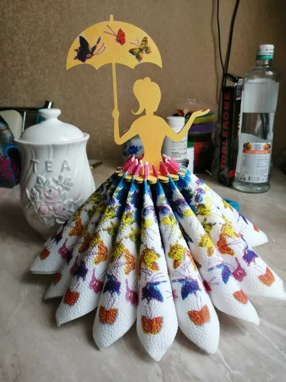 Фотография покупателя товара Салфетница деревянная «Девушка с зонтиком», 25×13×13 см - Фото 33
