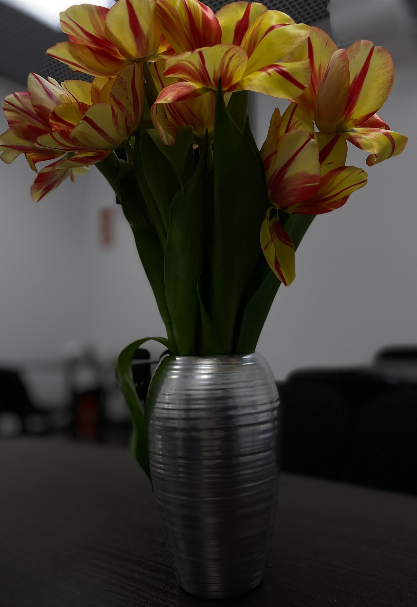 Фотография покупателя товара Декоративная ваза «Модерн», 12×12×20 см, цвет металлический - Фото 1