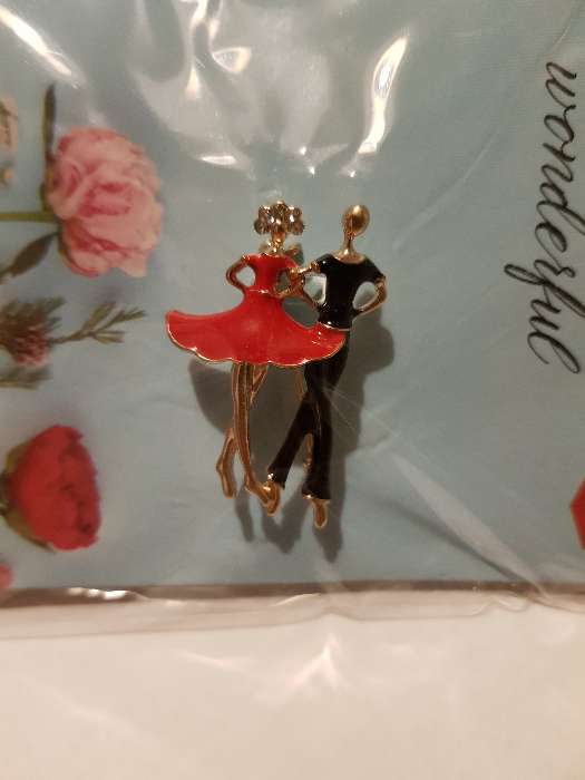 Фотография покупателя товара Брошь "Танцоры" пара, цвет красно-чёрный в золоте - Фото 1