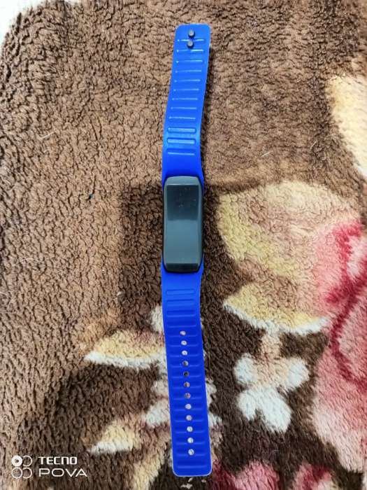 Фотография покупателя товара Часы наручные, электронные "Блик", ремешок силикон, циферблат 5 х 2 см, синие