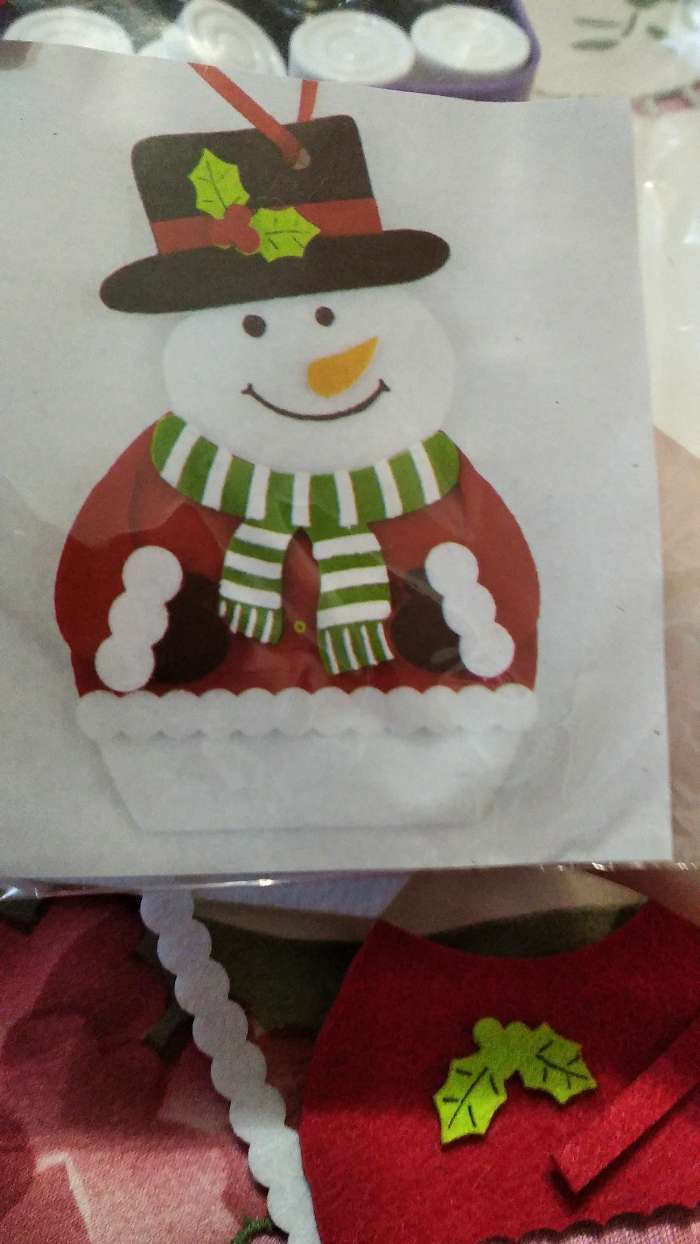 Фотография покупателя товара Набор для творчества - создай ёлочное украшение из фетра «Снеговик в варежках» - Фото 2