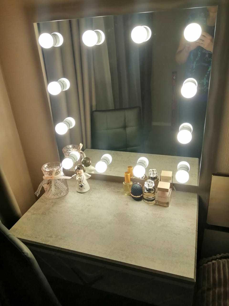 Фотография покупателя товара Зеркало, гримерное, настенное, 12 лампочек, 60×60 cм - Фото 10