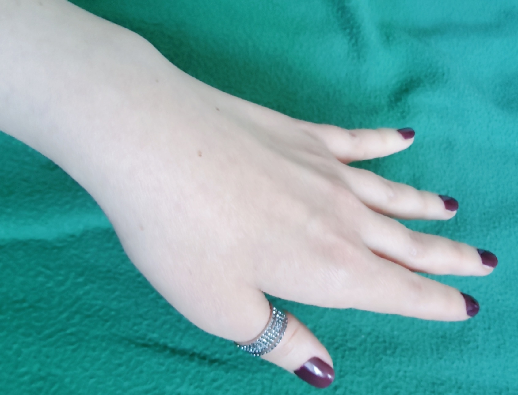 Фотография покупателя товара Кольцо «Минимал» разделение, цвет белый в серебре, безразмерное - Фото 4