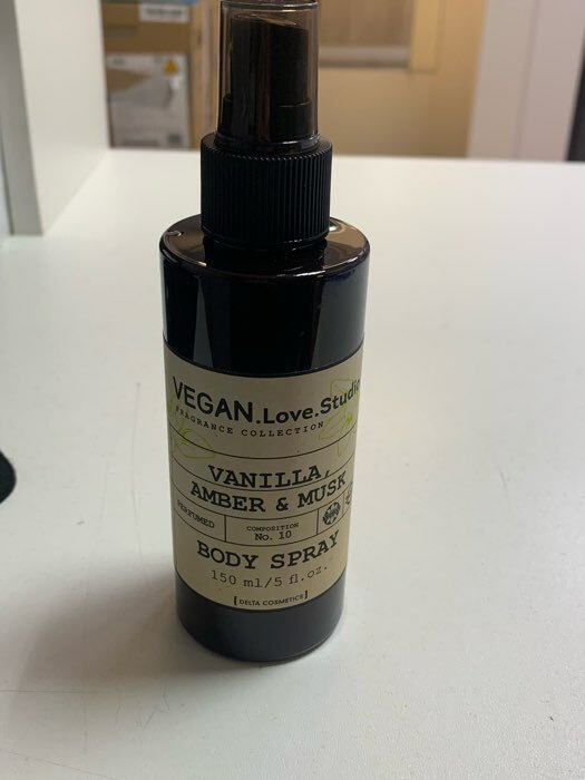 Фотография покупателя товара Парфюмированный спрей-мист для тела VEGAN.Love.Studio Vanilla, Amber, Musk женский, 150 мл - Фото 1