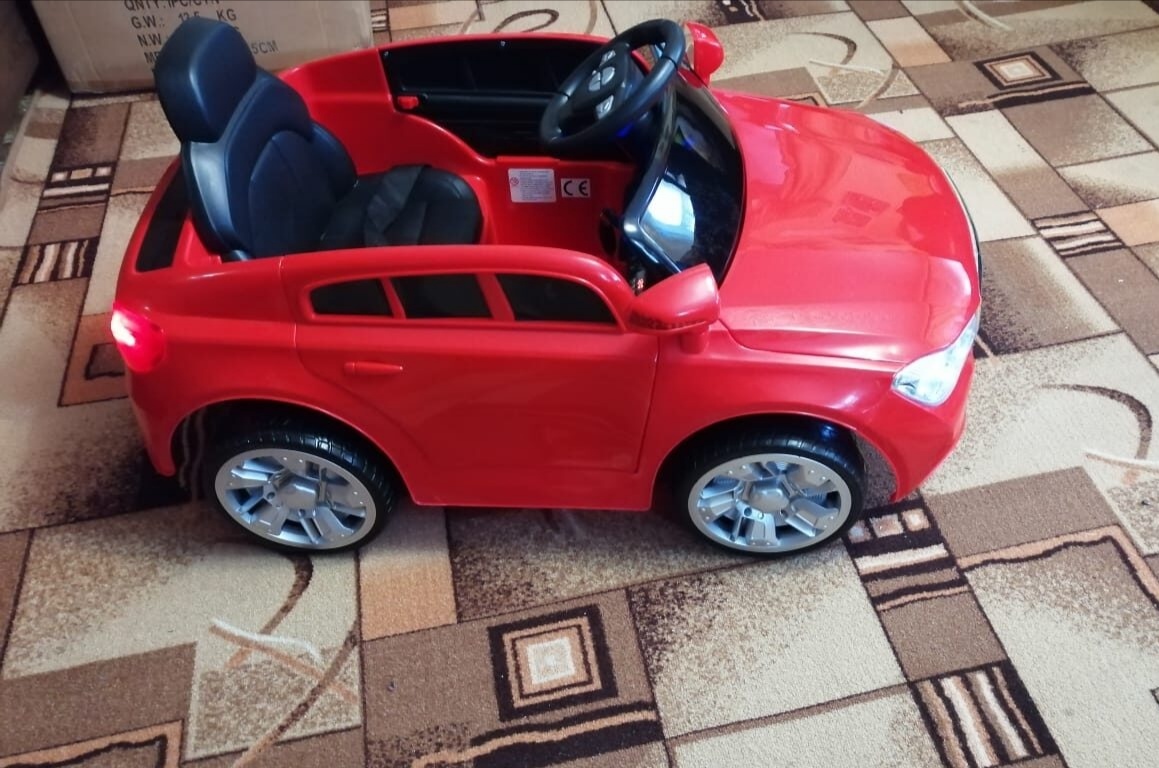 Фотография покупателя товара Электромобиль «Престиж», 2 мотора, активная подвеска, цвет красный