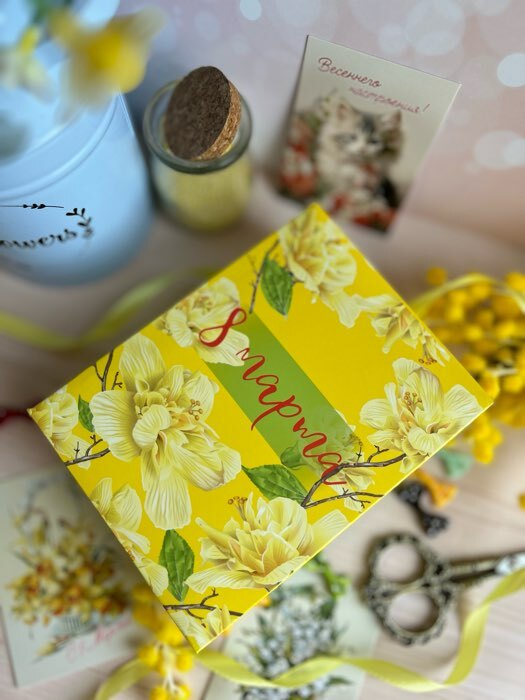Фотография покупателя товара Подарочная коробка сборная "Мартовские цветы" 16,5 х 12,5 х 5,2 см - Фото 4