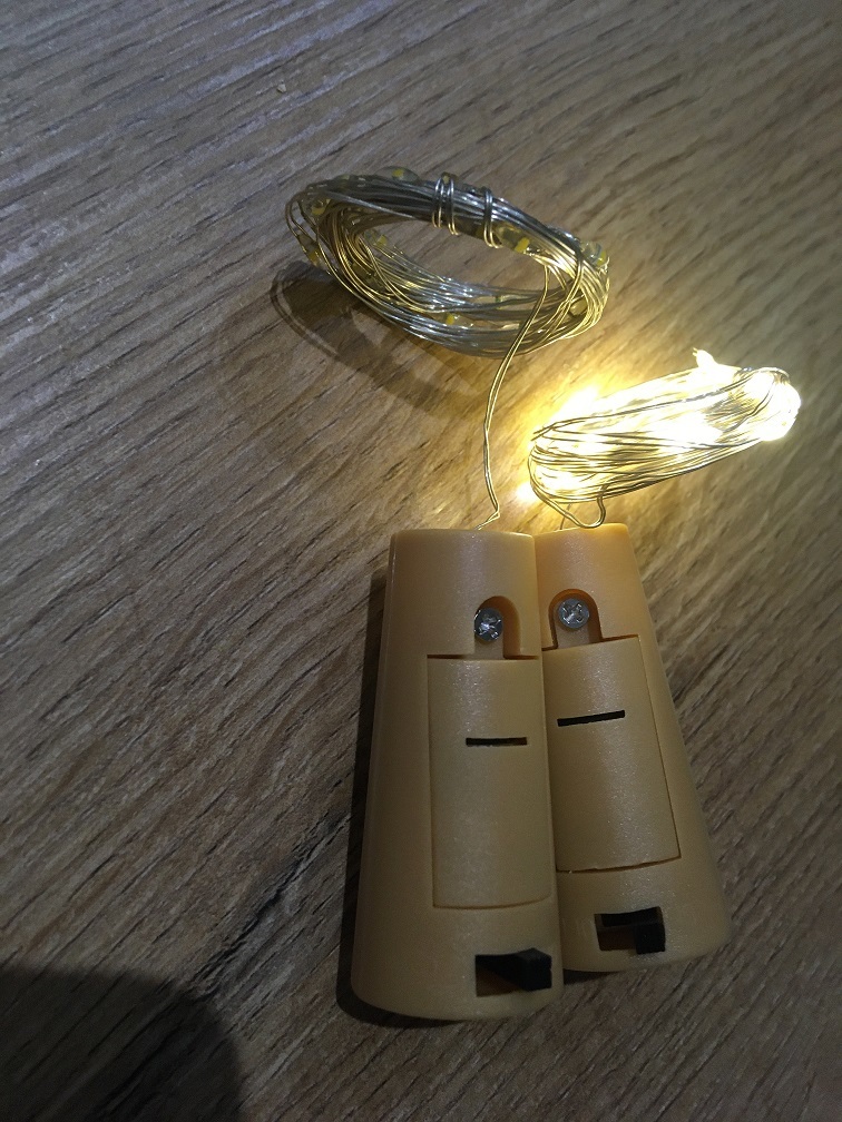 Фотография покупателя товара Гирлянда «Нить» 1 м роса с пробкой, IP20, серебристая нить, 10 LED, свечение фиолетовое, LR44х3 - Фото 145