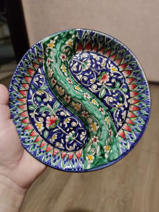 Фотография покупателя товара Менажница Риштанская Керамика "Цветы", 18 см, 2-х секционная, синяя
