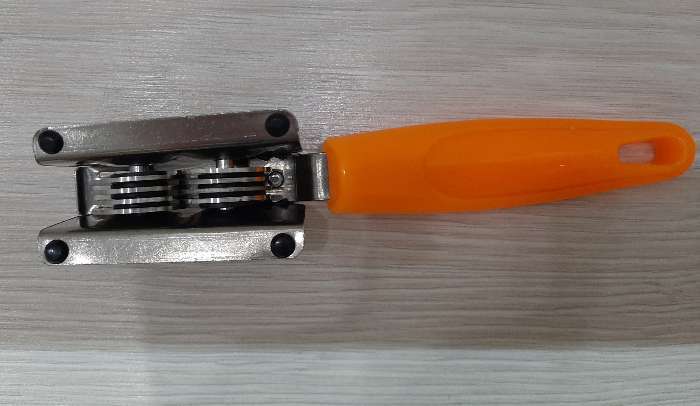 Фотография покупателя товара Точилка для ножей Доляна «Оранж», 19×3,5 см - Фото 2