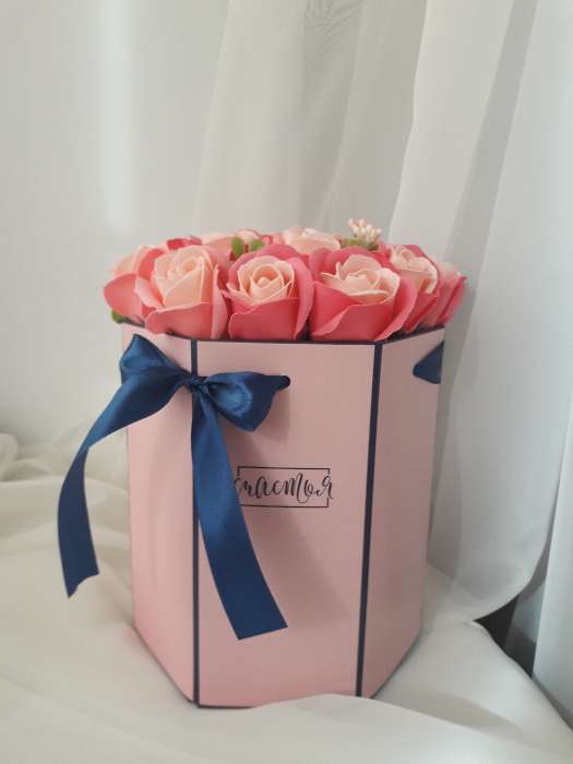 Фотография покупателя товара Коробка складная шестигранник «Пудровый розовый», 17 × 14,8 × 19,5 см - Фото 8