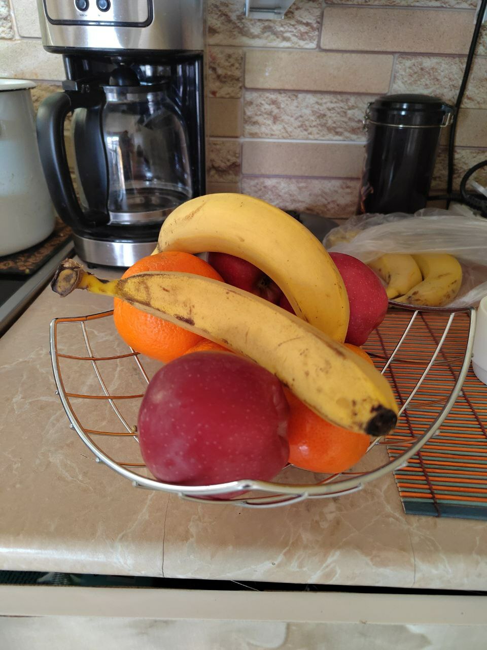 Фотография покупателя товара Фруктовница Доляна «Решето», 23.5×23.5×10.5 см, хромированная - Фото 6