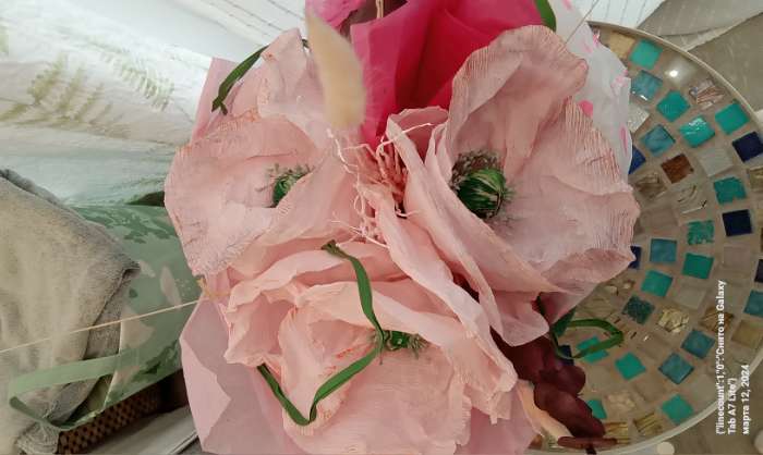 Фотография покупателя товара Бумага гофрированная, 948 "Бледно-розовая (камелия)", 50 см х 2,5 м - Фото 3