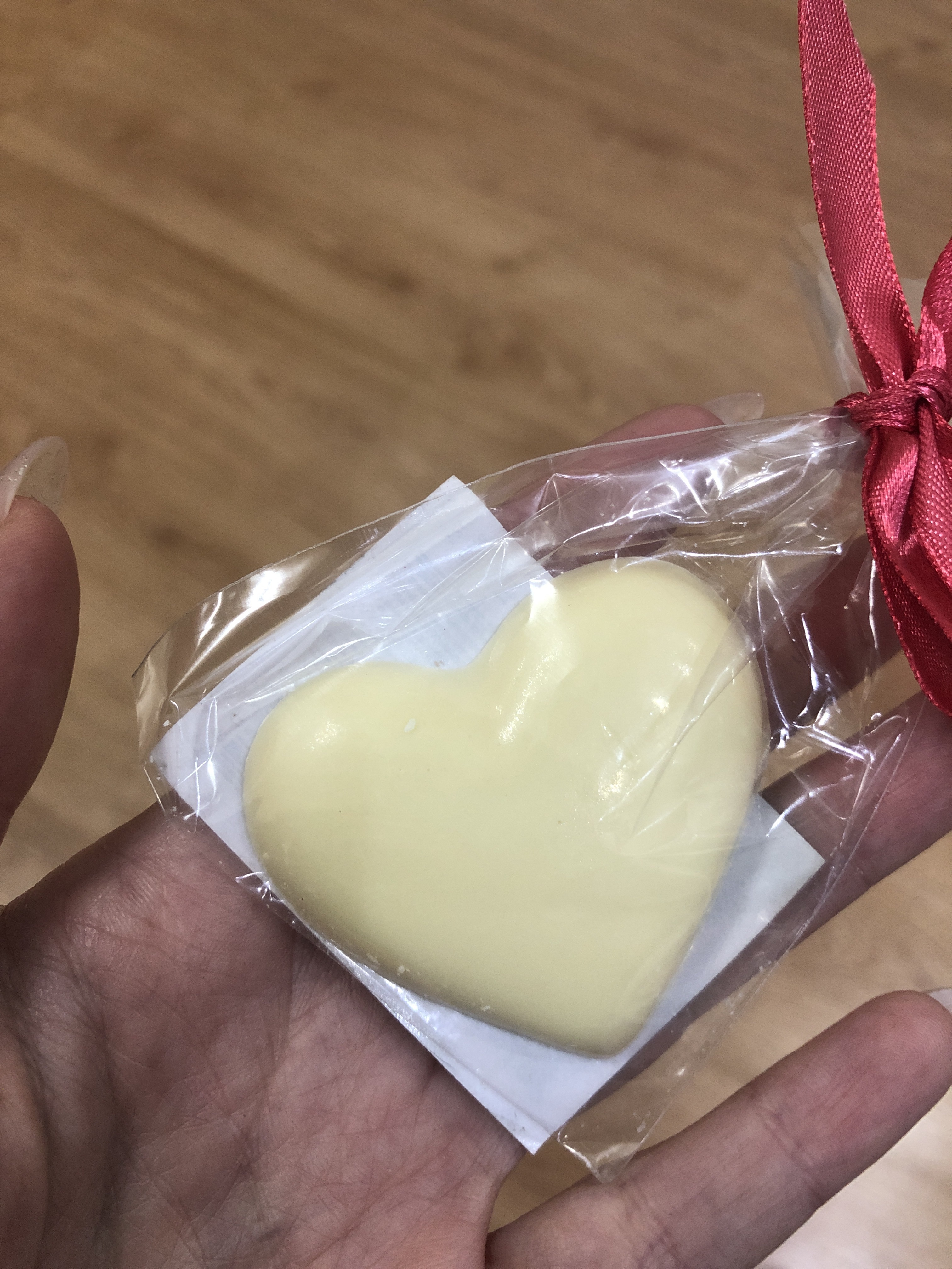 Фотография покупателя товара Фигурка из белого шоколада «Сердце», 12 г - Фото 3