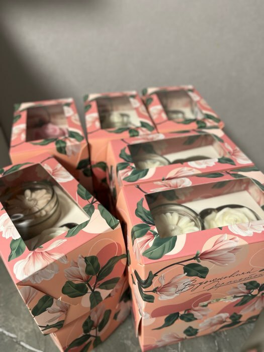 Фотография покупателя товара Коробка для капкейков, кондитерская упаковка двухсторонняя, 4 ячейки «Вдохновляй красотой», 16 х 16 х 10 см - Фото 1