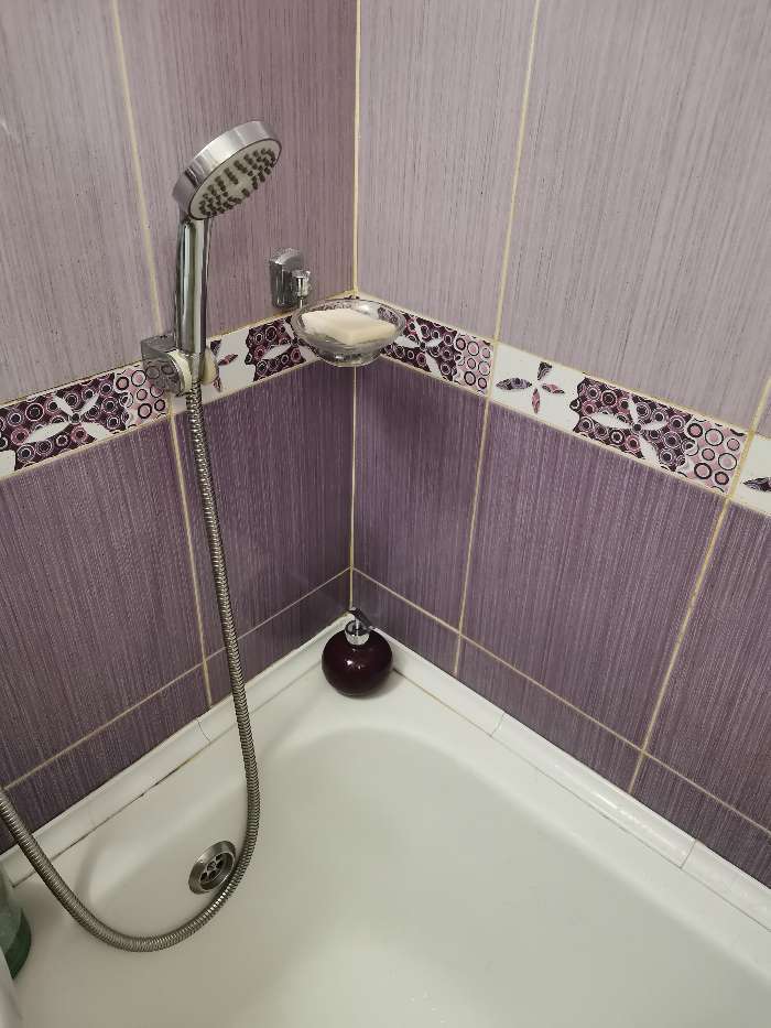 Фотография покупателя товара Дозатор для жидкого мыла Доляна «Карамель», 350 мл, цвет фиолетовый - Фото 2