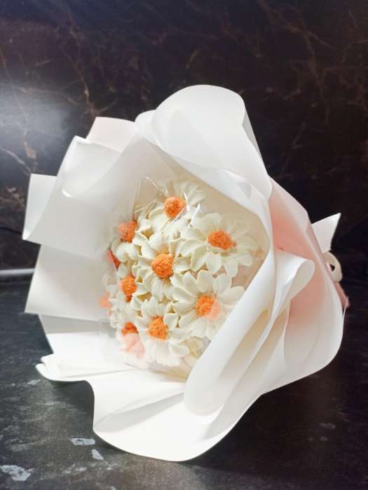 Фотография покупателя товара Плёнка для цветов упаковочная матовая «Свежая мята», 0.5×8 м - Фото 2