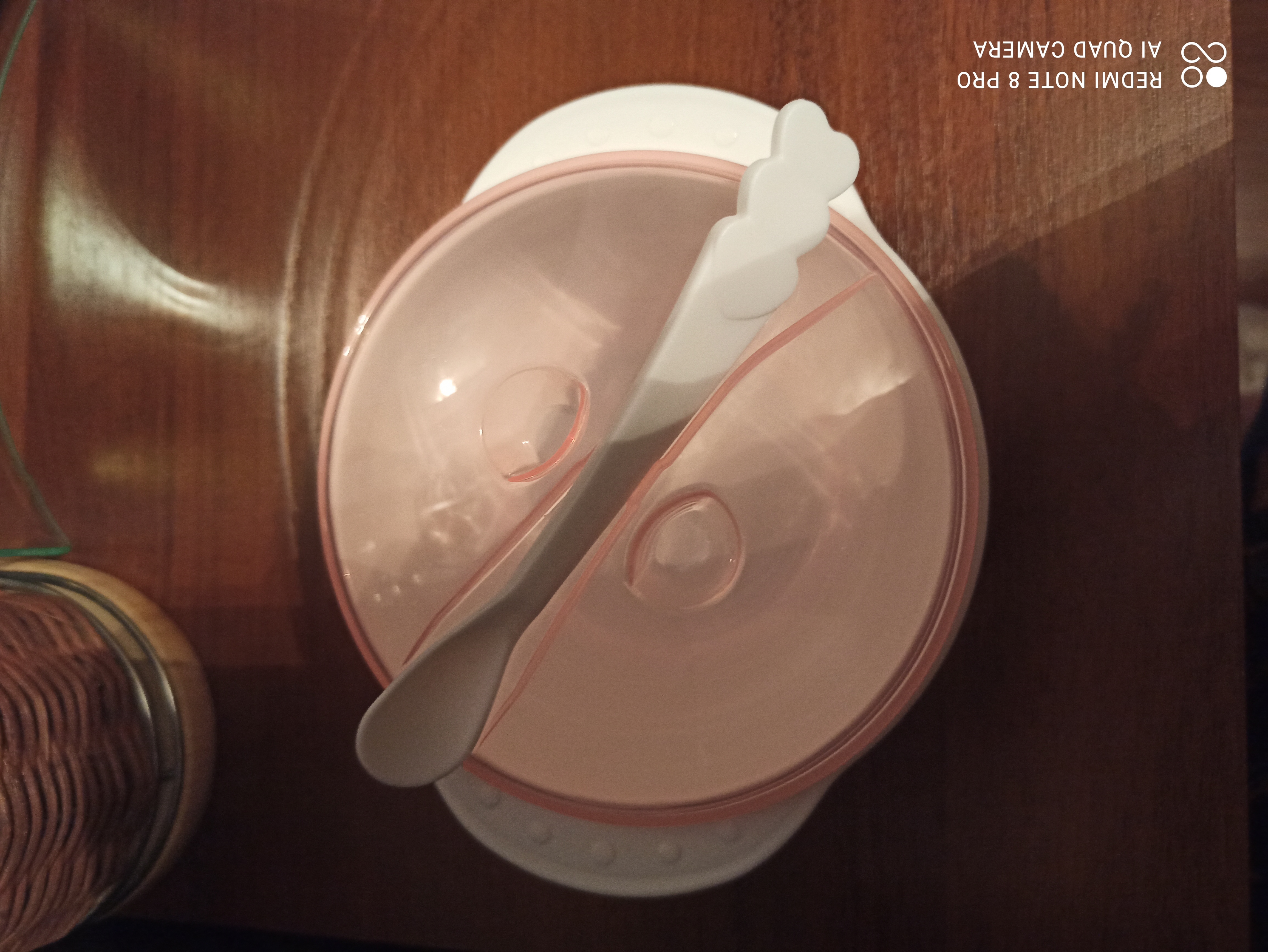 Фотография покупателя товара Набор для кормления, 3 предмета: миска на присоске 400 мл, крышка, ложка, цвет присоски розовый, цвет крышки МИКС
