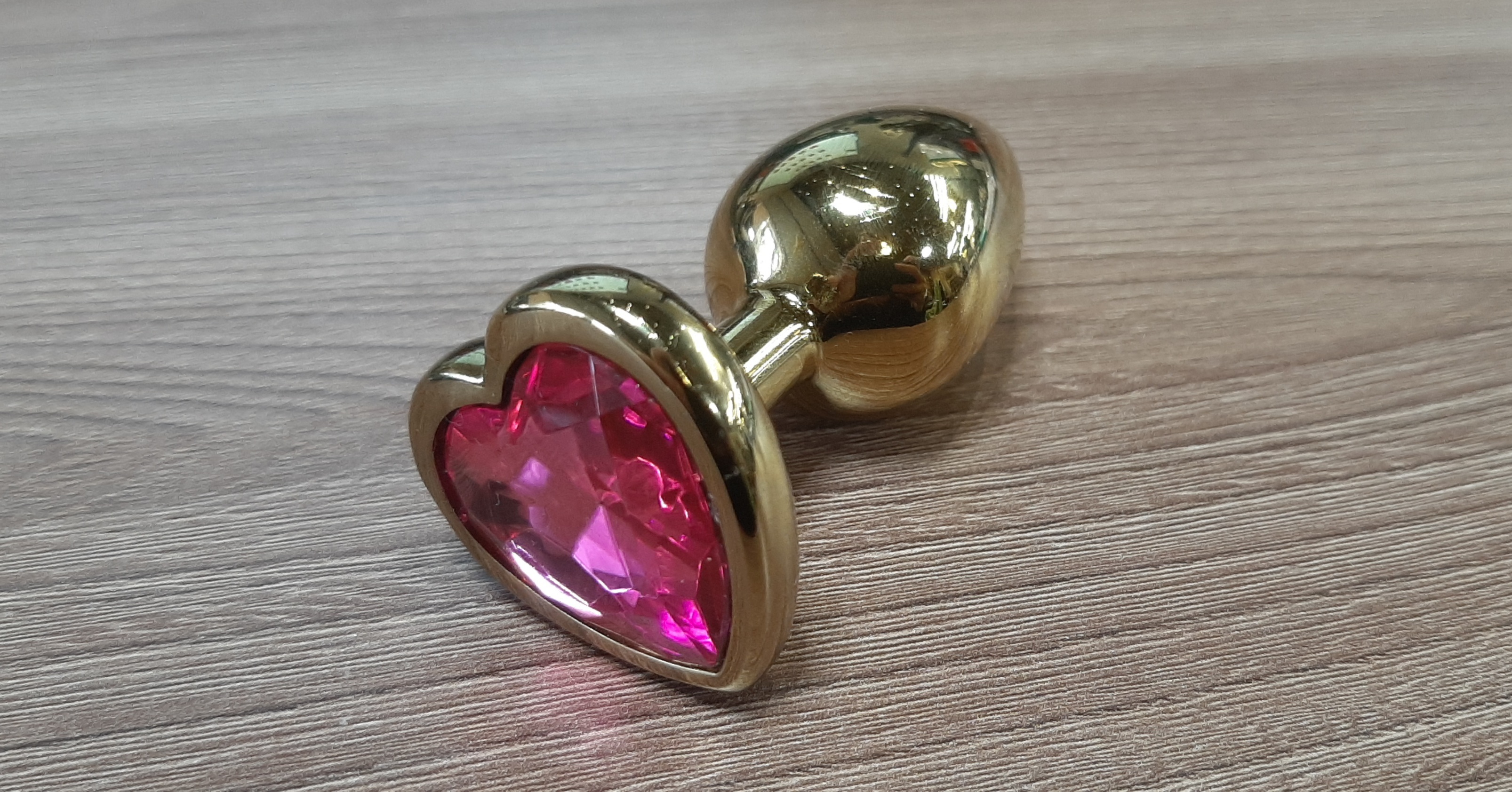Фотография покупателя товара Анальная пробка Оки-Чпоки, золотая, кристалл розовый, в форме сердца, D = 28 мм - Фото 1