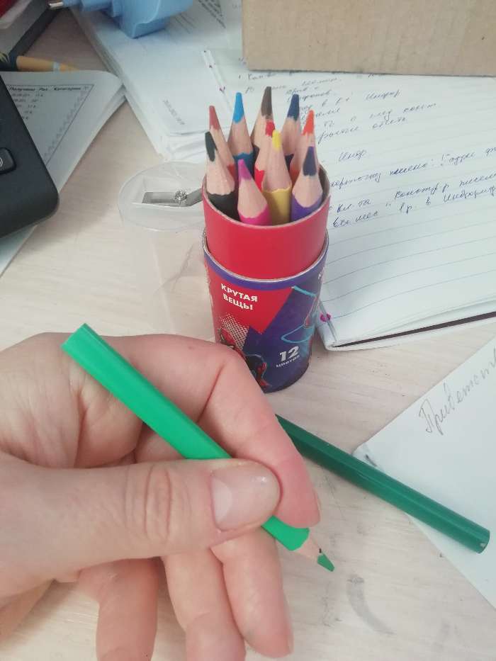 Фотография покупателя товара Цветные карандаши в тубусе, 12 цветов, трехгранные, Человек-паук - Фото 5