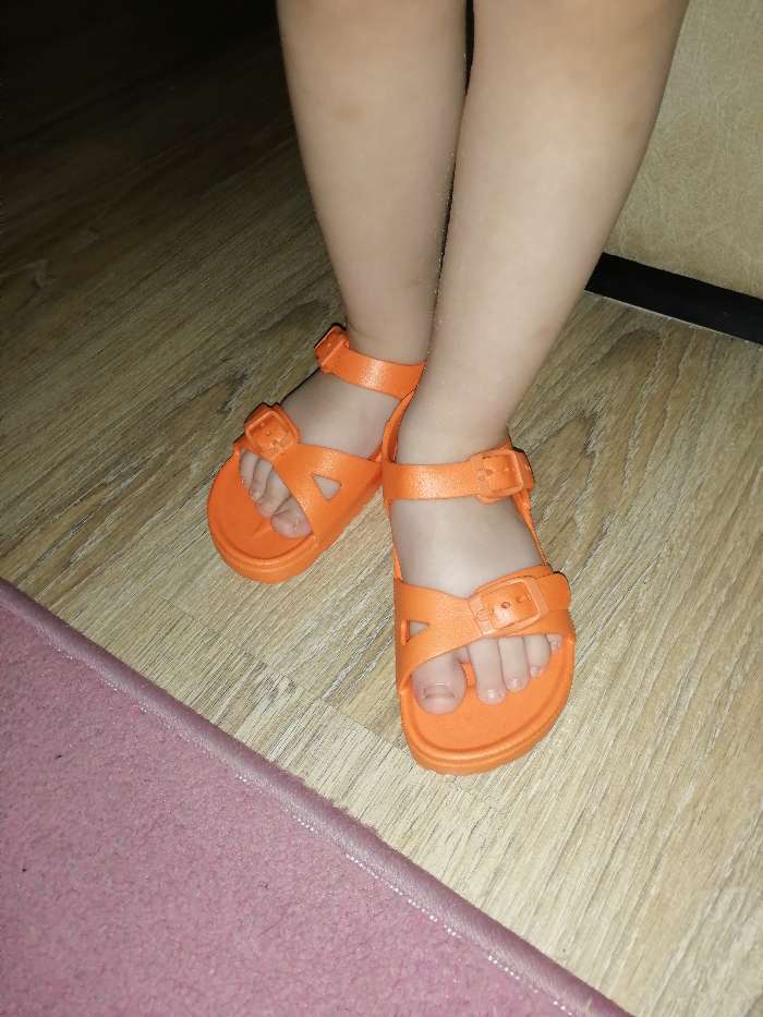 Фотография покупателя товара Сандалии детские, цвет оранжевый, размер 24 - Фото 2