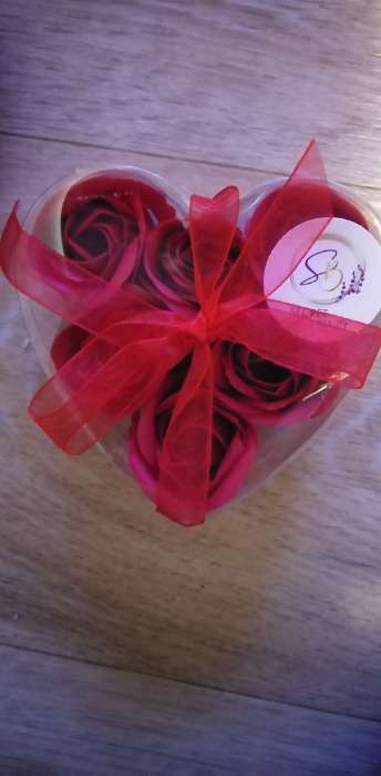 Фотография покупателя товара Мыльные розочки, фуксия, набор 6 шт., в коробке - Фото 5