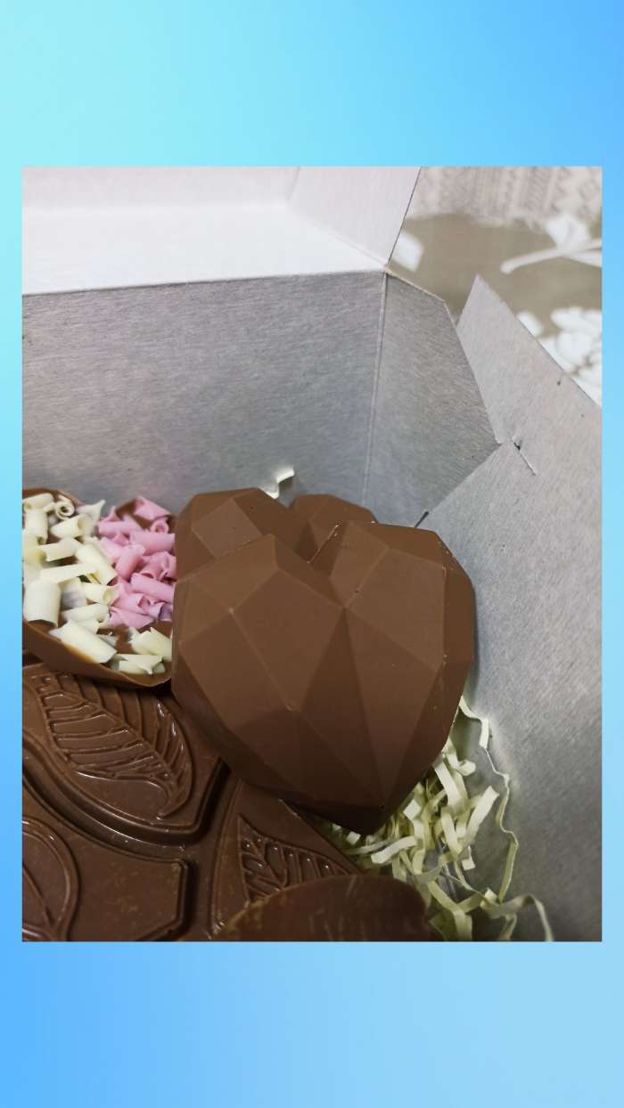 Фотография покупателя товара Форма для муссовых десертов и выпечки Доляна «Сердце. Геометрия», 29×17×2 см, 8 ячеек (6,5×6,3 см), цвет белый - Фото 11
