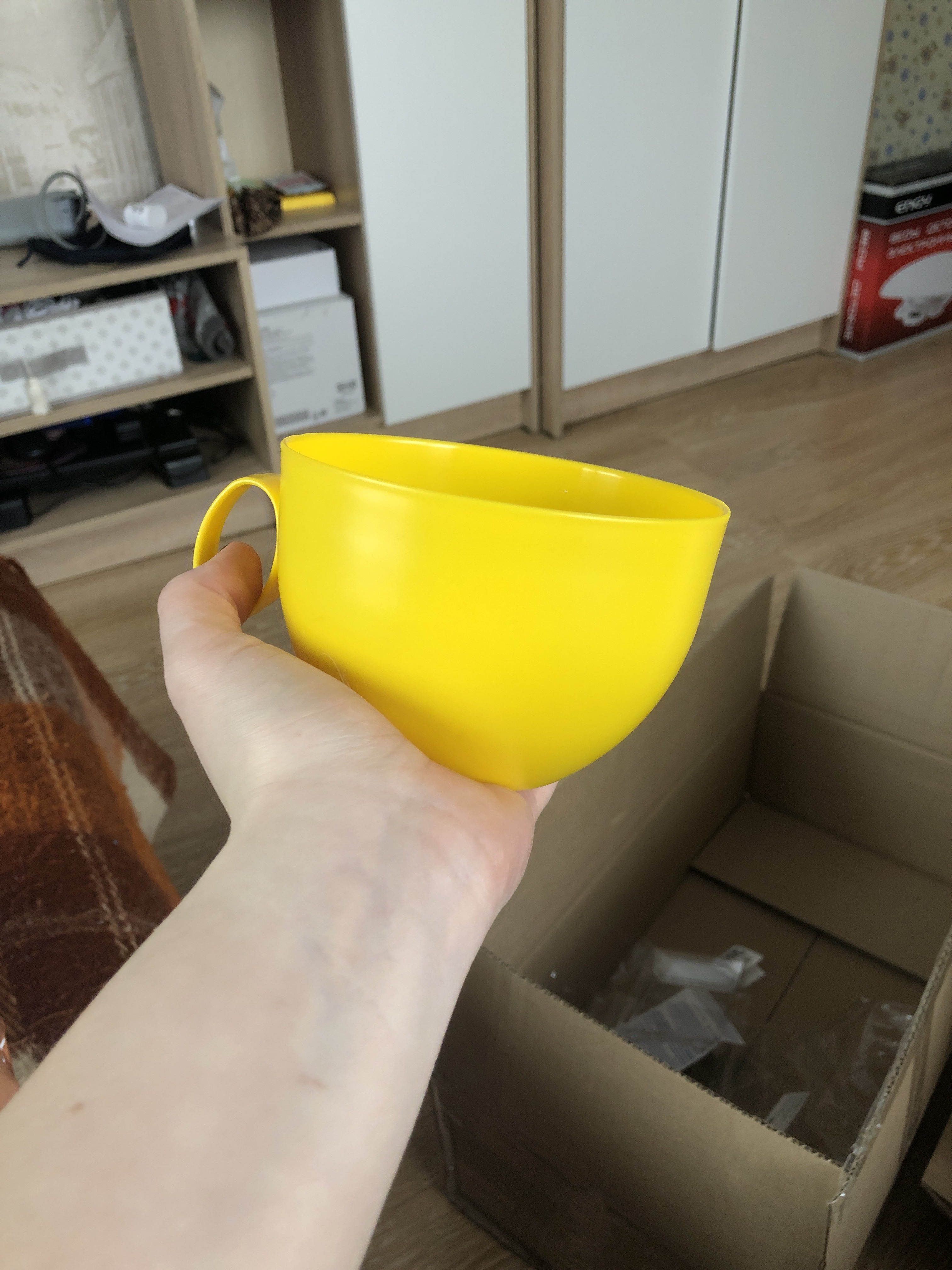 Фотография покупателя товара Чашка с крышкой, 0,5 л, цвет МИКС