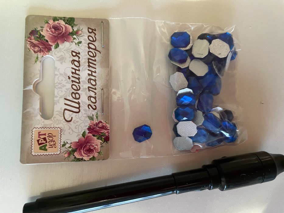 Фотография покупателя товара Стразы термоклеевые «Прямоугольник», 6 × 8 мм, 50 шт, цвет синий - Фото 1