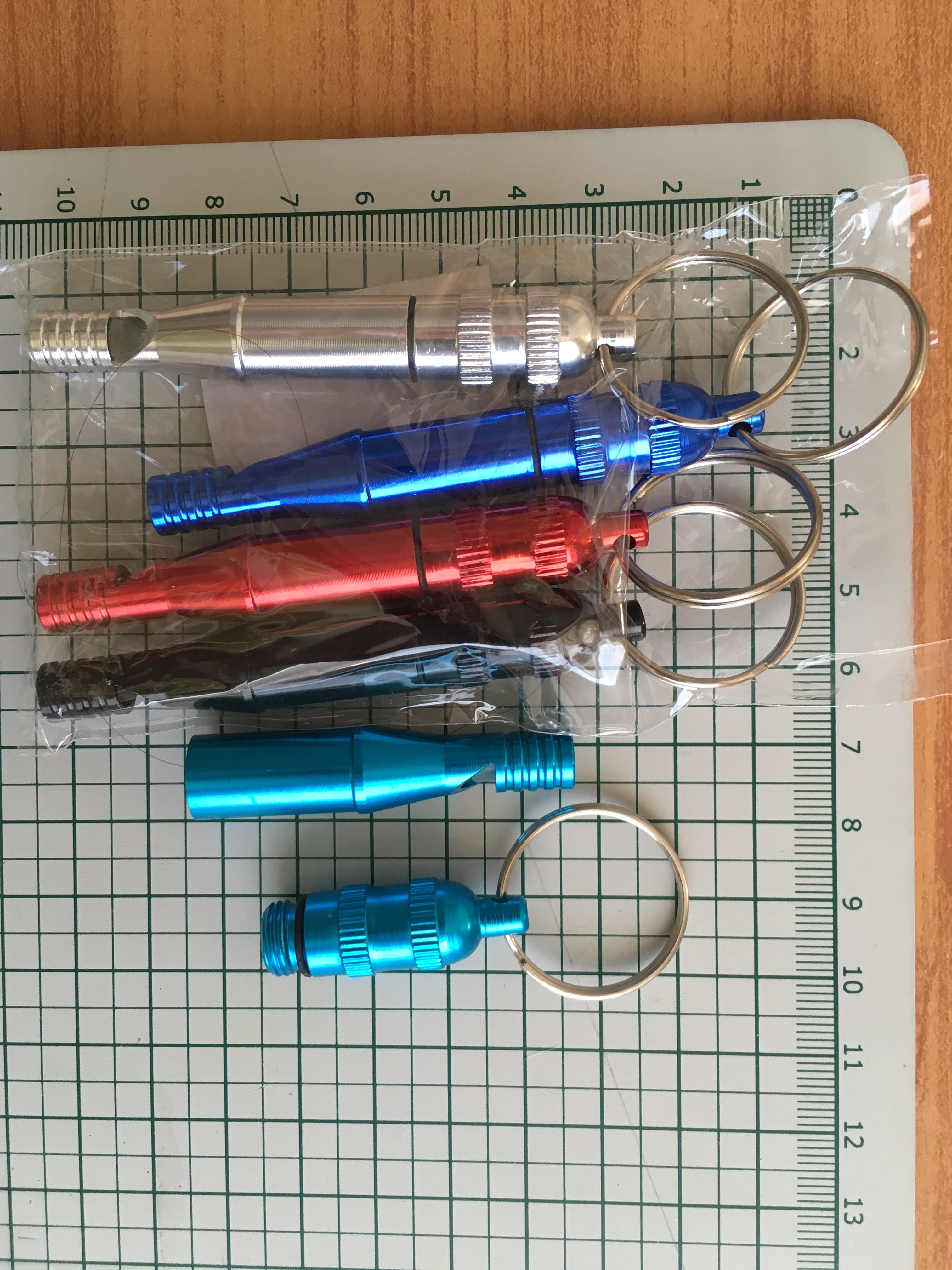 Фотография покупателя товара Набор свистков, алюминий (набор 5 шт), цвета микс - Фото 1