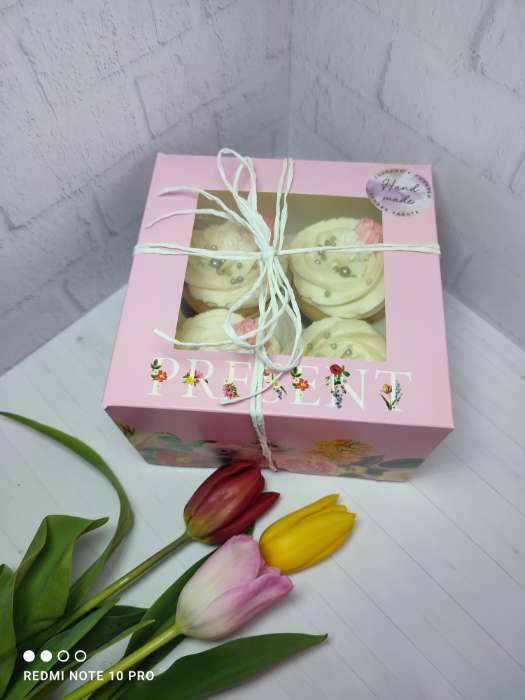 Фотография покупателя товара Коробка для 4 капкейков с окном, «Самой прекрасной», 16×16×10 см - Фото 3