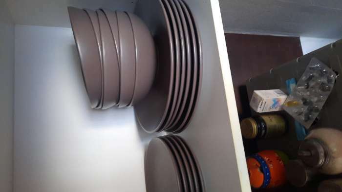 Фотография покупателя товара Набор тарелок керамических Доляна «Пастель», 18 предметов: 6 тарелок d=19 см, 6 тарелок d=27 см, 6 мисок d=19 см, цвет коричневый - Фото 1