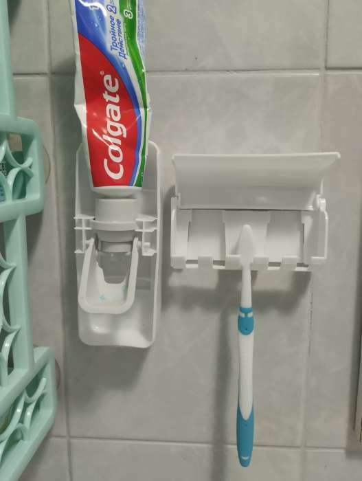 Фотография покупателя товара Держатель для зубных щёток и выдавливатель для зубной пасты, 15,4×6×6 см (для пасты), 11,5×5,5×3,5 см (для щёток), цвет МИКС - Фото 22