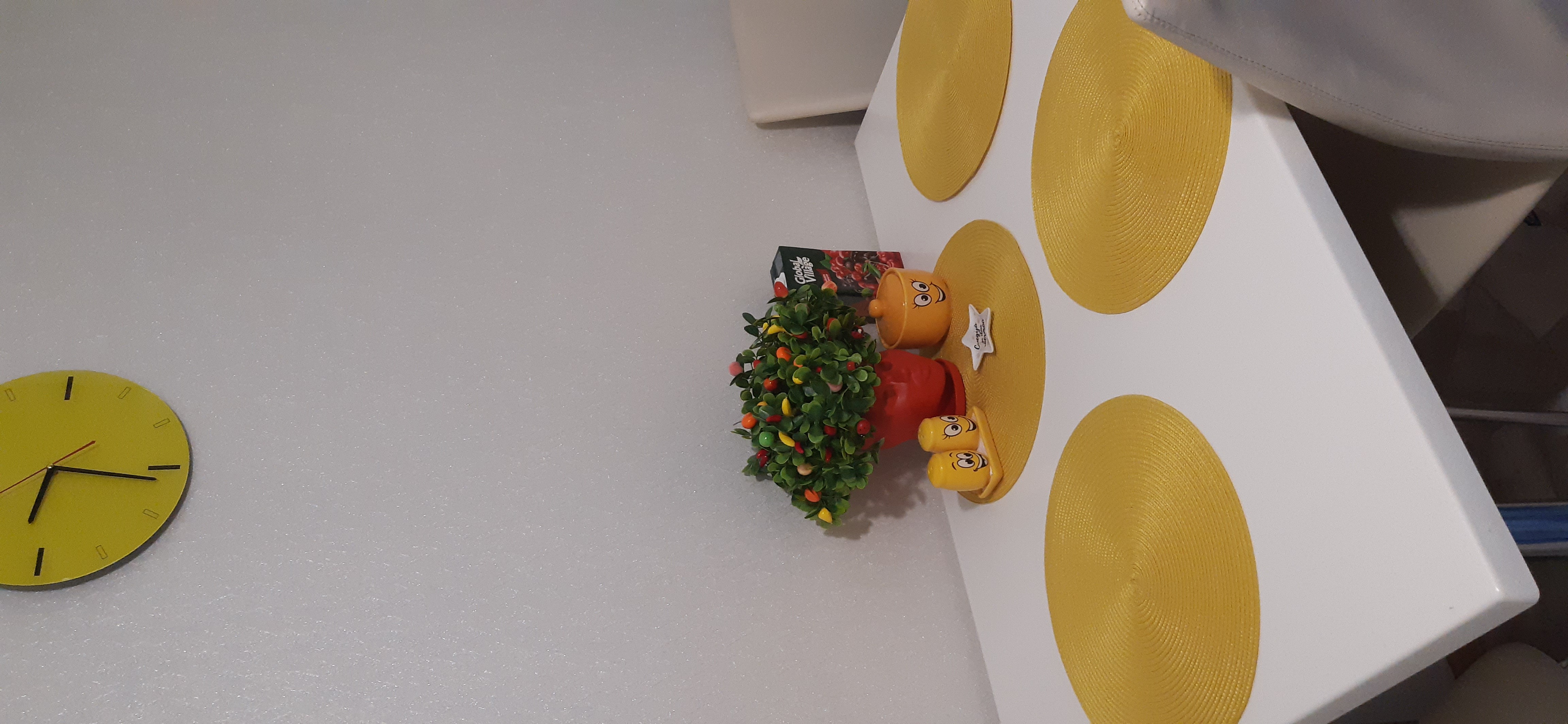 Фотография покупателя товара Салфетка сервировочная «Доляна. Классика», жёлтый, d=38 см - Фото 3