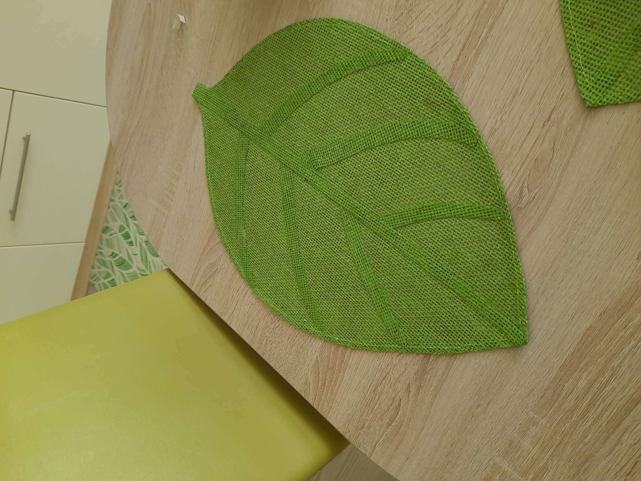 Фотография покупателя товара Салфетка сервировочная «Доляна. Листочки», светло-зелёная, 30×45 см - Фото 3