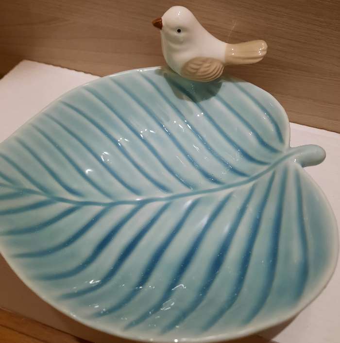 Фотография покупателя товара Блюдо керамическое «Птичка на листочке», 15,5×15,5 см, цвет голубой