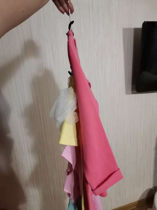 Фотография покупателя товара Плечики - вешалки для одежды Доляна, 29,5×16,5 см, 10 шт, детские, антискользящее покрытие, цвет розовый - Фото 7