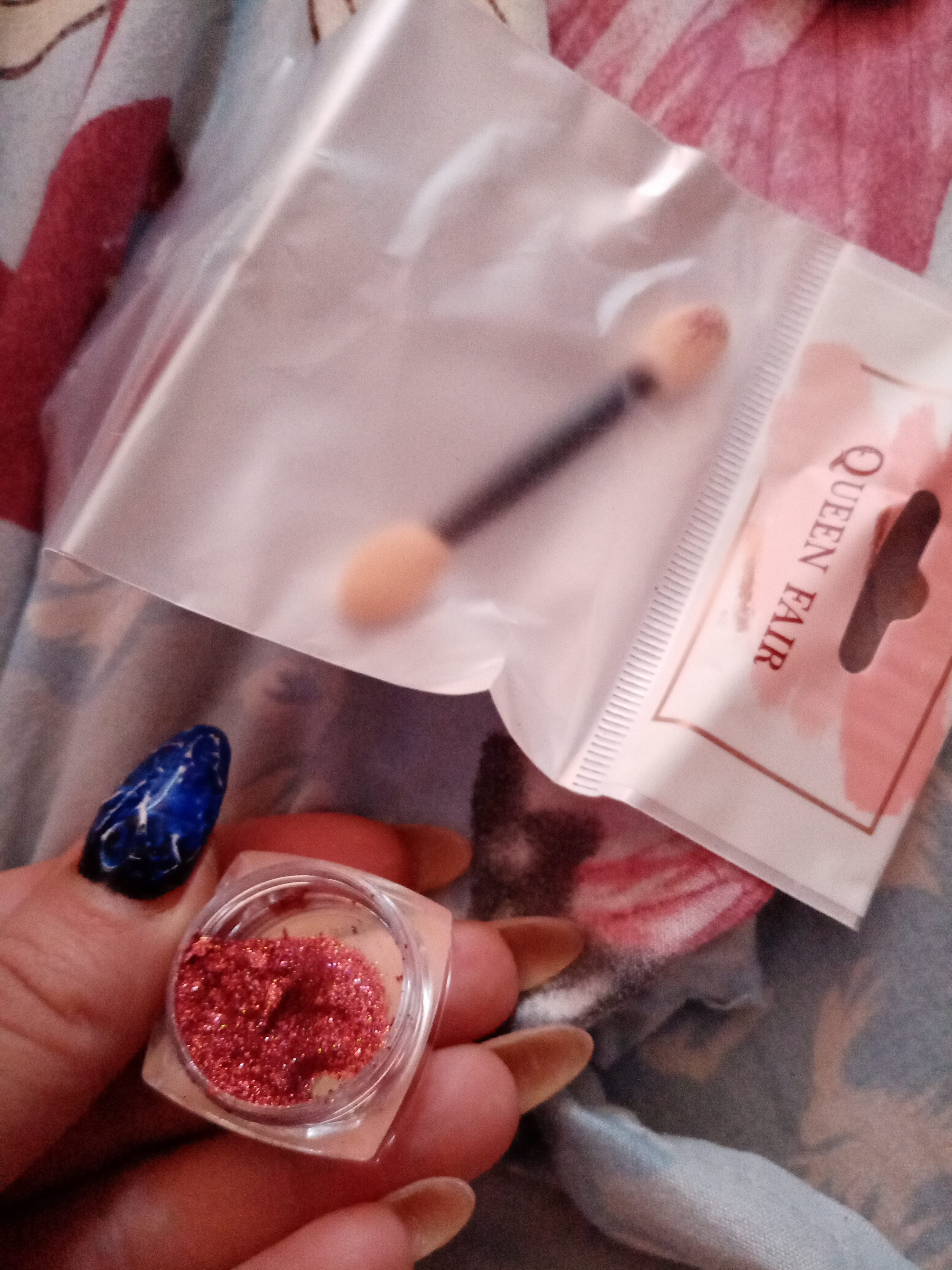 Фотография покупателя товара Глиттер для ногтей «Радужная россыпь», с аппликатором, цвет малиновый