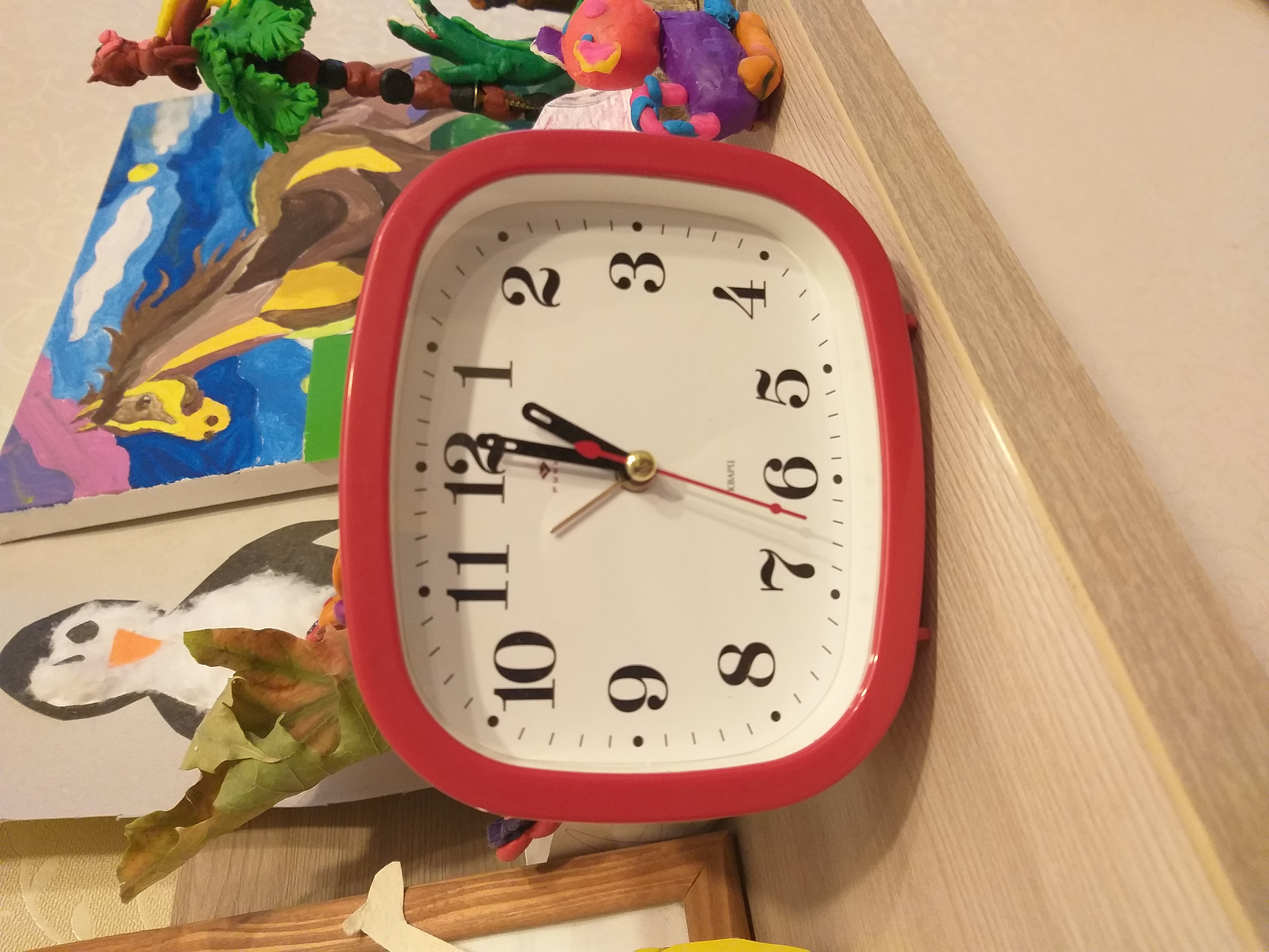 Фотография покупателя товара Часы - будильник настольные "Классика", дискретный ход, 12.5 х 10.5 см, АА - Фото 3