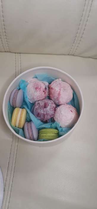 Фотография покупателя товара Коробка подарочная тубус с окном «Розовые цветы», 16×16×5 см - Фото 21