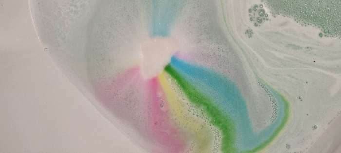 Фотография покупателя товара Бомбочка для ванн "волшебное облако радуга", 150 г - Фото 3