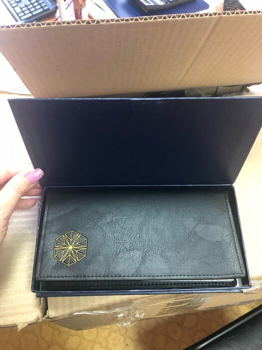 Фотография покупателя товара Кошелек в подарочной коробке "На страже закона", экокожа - Фото 2