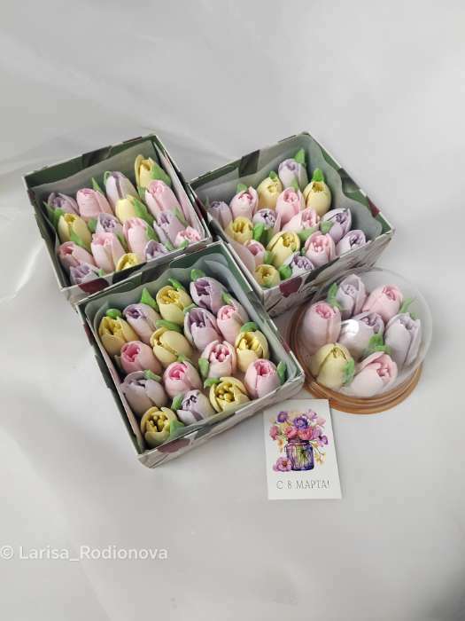 Фотография покупателя товара Коробка для кондитерских изделий с PVC крышкой «Цветы», 11.5 х 11.5 х 6 см